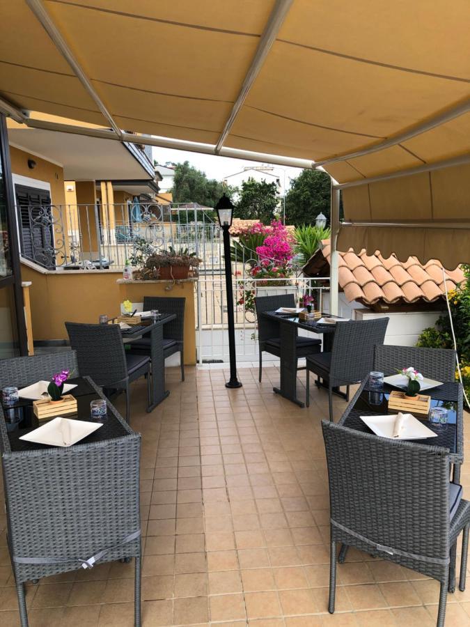 Residenza De Luca B&B Тропея Экстерьер фото