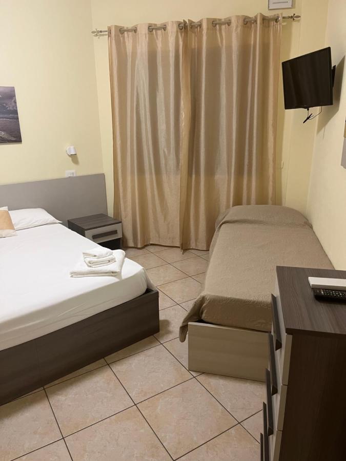 Residenza De Luca B&B Тропея Экстерьер фото
