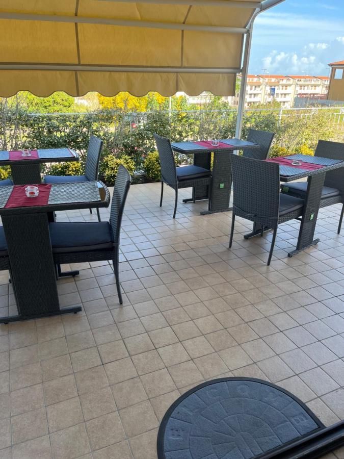 Residenza De Luca B&B Тропея Экстерьер фото