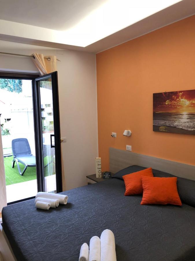 Residenza De Luca B&B Тропея Экстерьер фото
