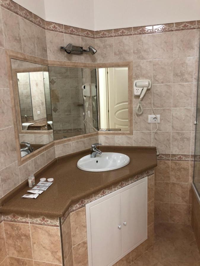 Residenza De Luca B&B Тропея Экстерьер фото